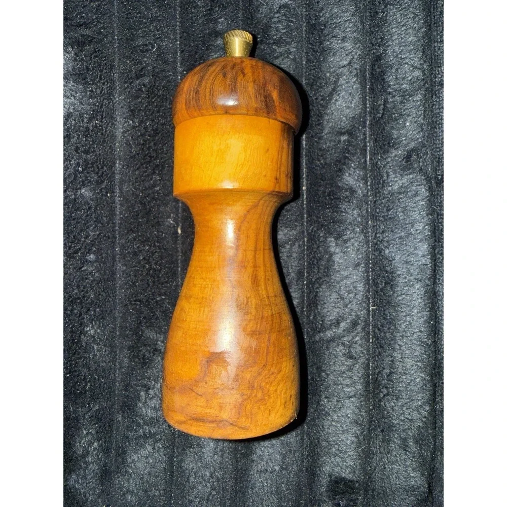 Oliv-Art Hand Carved‎ Olive Wood Pepper Mill, Made In Spain Vintage